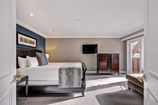 جناح فاخر بسرير كينج مع أريكة، Lodge at Vail Rock Resorts 1/4