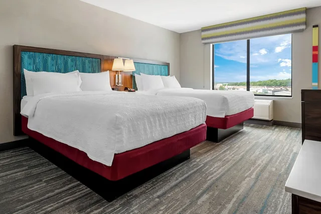 استوديو بسريرين كوين لذوي الإعاقة، Hampton Inn Suites Pekin Peoria Area Il 1/2