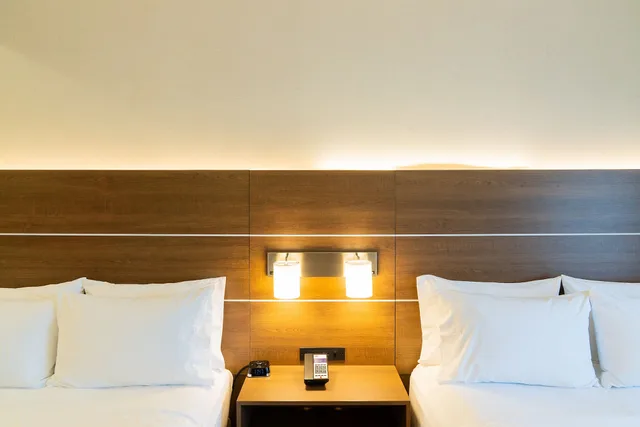 جناح بسريرين كوين، Holiday Inn Express Suites Davis University Area 5/7