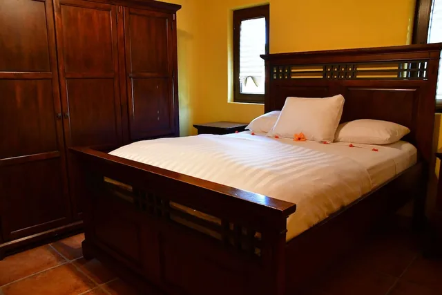 Condo, Luxury, Executive Level, Sofa، West Bay Lodge 1/8
