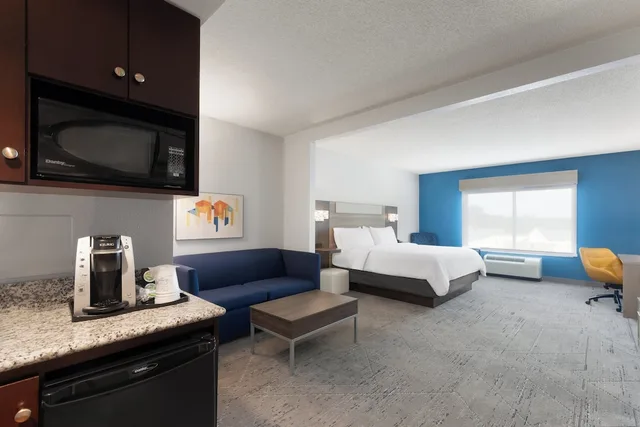 جناح بسرير كينج مع أريكة لذوي الإعاقة، Holiday Inn Express Hotel And Suites Huntsville West Research Pk 4/6