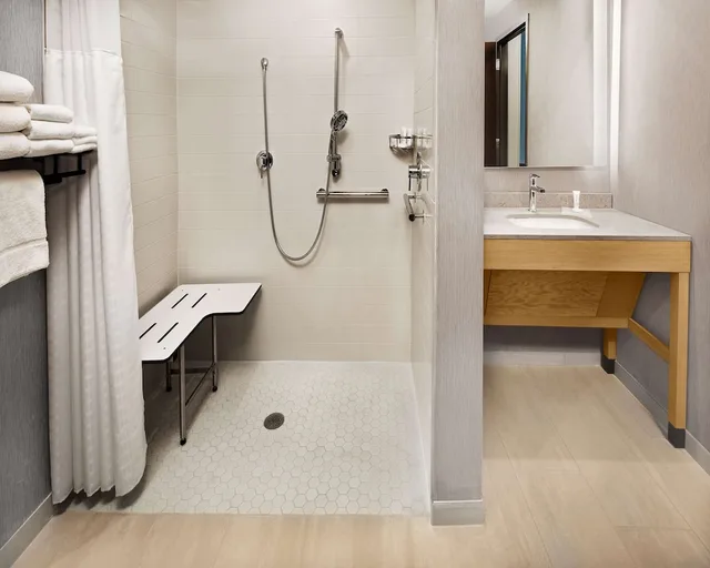 غرفة بسرير كينج لذوي الإعاقة، Hyatt Place Murfreesboro 2/2
