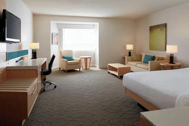 غرفة بسرير مزدوج، Delta Hotels By Marriott Prince Edward 2/6