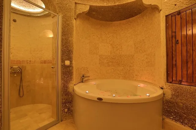 جناح ملكي بسرير مزدوج، Safran Cave Hotel 4/4