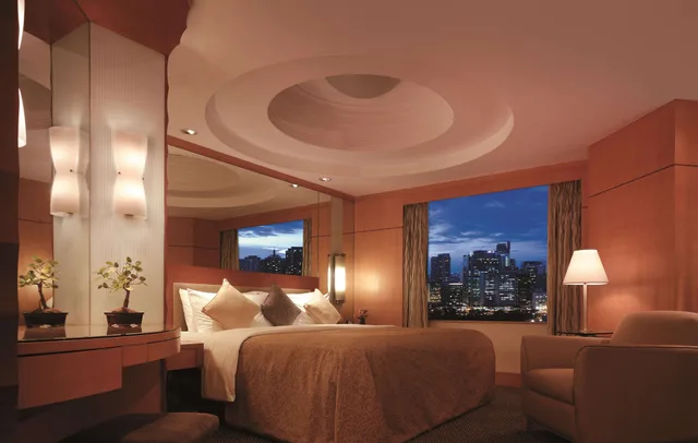 Deluxe, Twin Beds, Makati Shangri-La 9/10