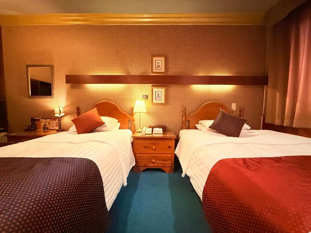 Semi Room, Twin Beds, 1 Double and 1 Single Bed, Smoking، Hotel Gasthof 1/2