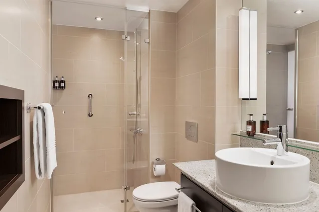 استوديو بسرير كوين بإطلالة على الفناء بشرفة مع أريكة، Residence Inn By Marriott Munich City East 4/6