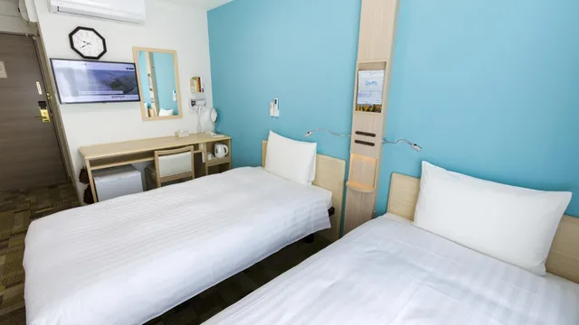 غرفة بسريرين منفصلين للمدخنين، Toyoko Inn Satsuma Sendai Eki Higashi Guchi 2/10