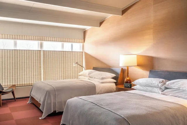 Superior, 2 Queen Beds, Lake Side، Birchwood Inn 1/2