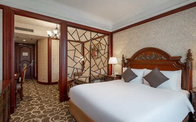 جناح، Wyndham Shanghai Hongqiao 1/3