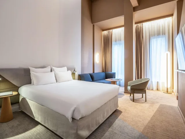 غرفة ديلوكس بسرير مزدوج وسرير بطابقين، Novotel Brugge Centrum 4/11