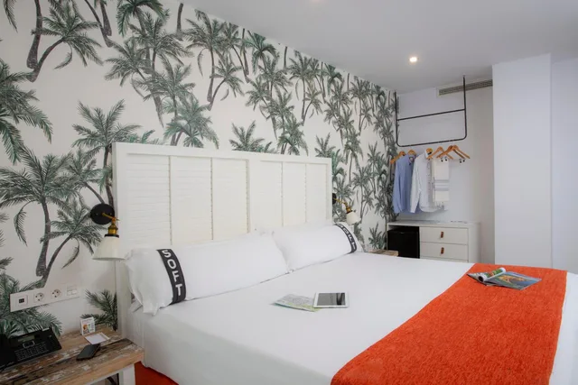 Interior, Economy, Double Bed, Casual Del Mar Malaga 5/10