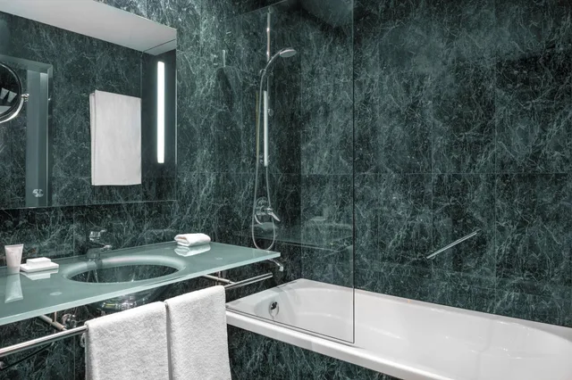 غرفة بسرير كوين، Ac Hotel Oviedo Forum 2/2