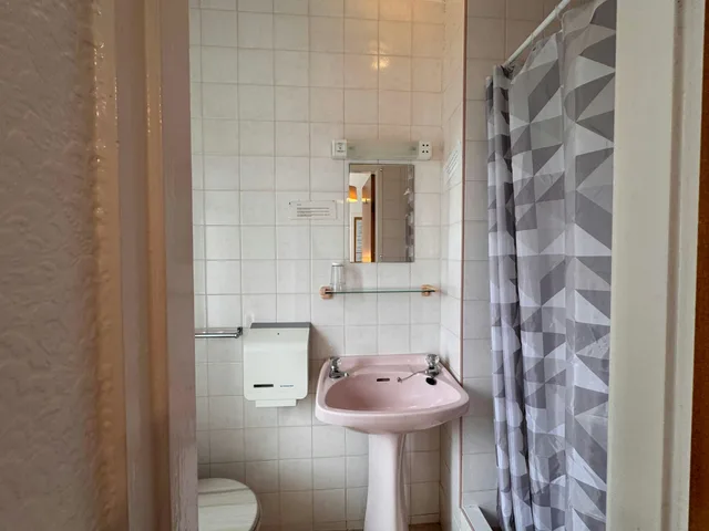 Standard Single Room, RideSide Hotel, next to Pleasure Beach Blackpool 6/7