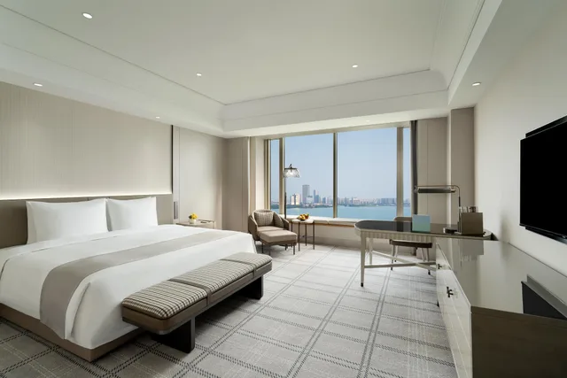 غرفة بريميير ديلوكس بإطلالة على البحيرة، KEMPINSKI HOTEL SUZHOU 1/1