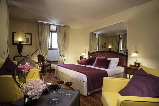غرفة سوبيريور بسرير كوين بإطلالة، Colonna Palace Hotel 2/3