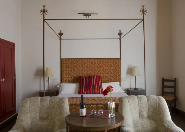غرفة ديلوكس بسرير كوين، PALACIO REJADORADA 4/7