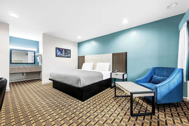 غرفة قياسية بسرير كينج للمدخنين، SureStay by Best Western Huntsville University Area 1/3