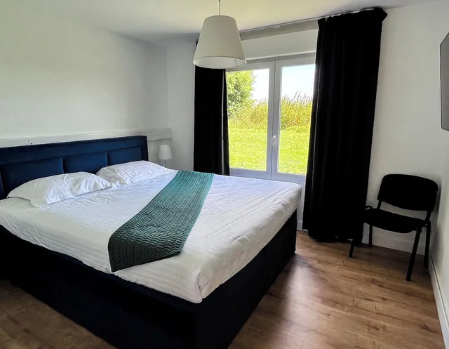 شقة بسريرين كوين بمطبخ، Best Western L Aquarium Arras Nord 1/3