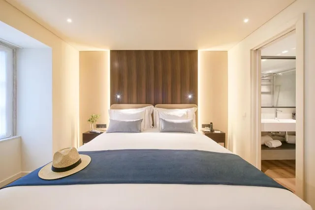 Room, Double Bed, Interior View, Hotel Moon & Sun Lisboa 2/7