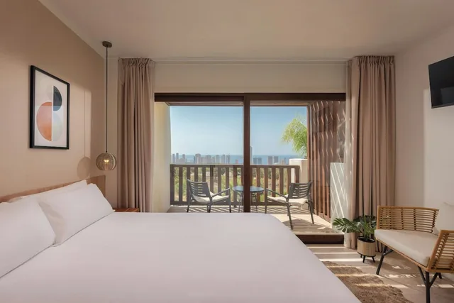 دوبلكس بسريرين مزدوجين بإطلالة على البحر بشرفة بغرفتي نوم، Four Points by Sheraton Costa Blanca Villas 2/7
