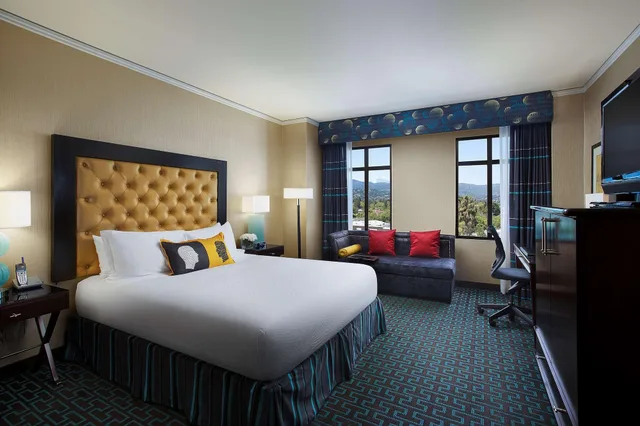 جناح بغرفة نوم واحدة لذوي الإعاقة، Juniper Hotel Cupertino, Curio Collection By Hilton 1/5