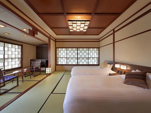 غرفة يابانية عصرية بسريرين منفصلين، Omiya Ryokan 1/1