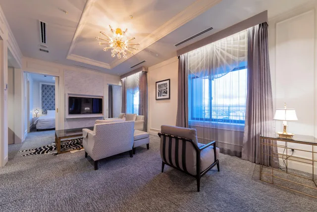 جناح فاخر، Liber Hotel Osaka 2/4