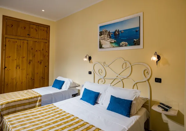 Classic, Triple, 3 Beds, HOTEL CALA MARINA 1/5