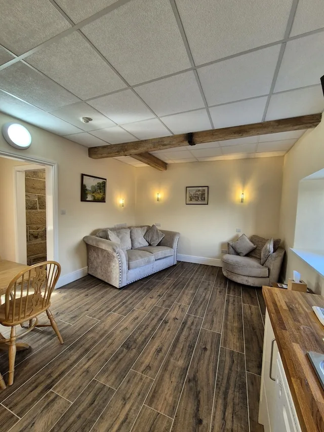 شقة بسريرين كينج وسرير فردي بغرفتي نوم مع أريكة، Padley Farm B&B 1/10