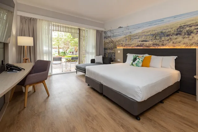غرفة كلاسيكية بسرير كينج بإطلالة على الحديقة، Novotel Sunshine Coast Resort 7/10