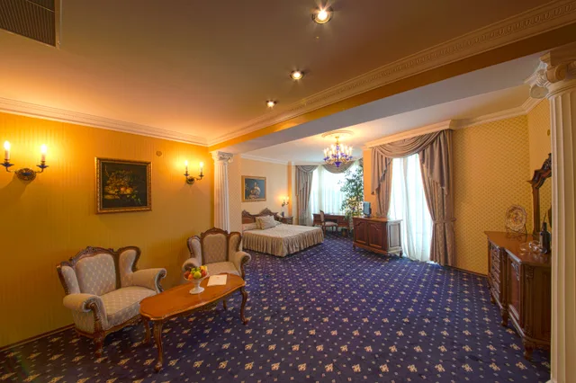 استوديو بسرير مزدوج، Grand Hotel London 1/3