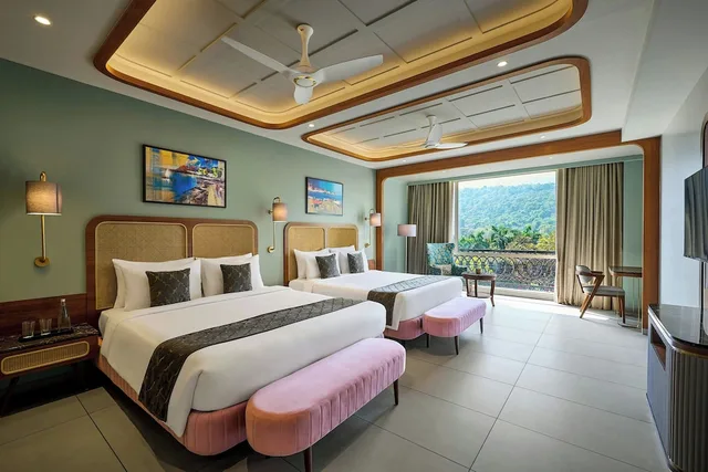 جناح بسريرين كينج بإطلالة على الجبل، The Fern Shelter Resort Palghar 1/1