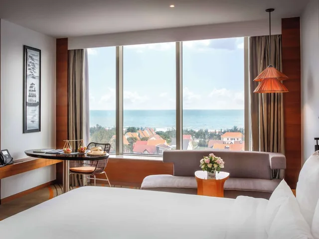 Superior, King Bed, City View, Pullman Vung Tau 8/10