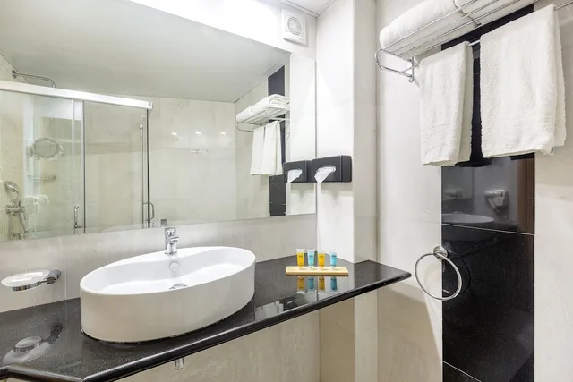 شقة ديلوكس بسرير مزدوج مع أريكة، Oasis Hotel Apartments 3/3