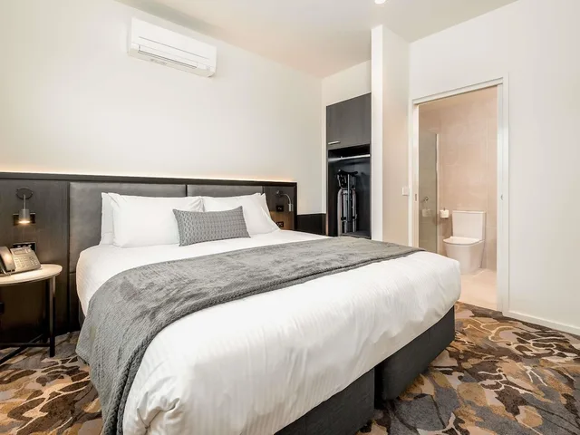 جناح عائلي بسرير كينج بغرفة نوم واحدة مع أريكة، Mantra Shepparton 1/3