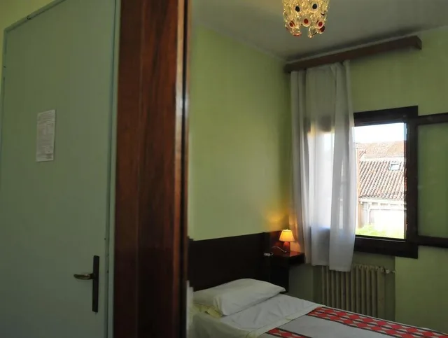 غرفة أساسية مفردة بحمام مشترك، Locanda Sant'anna 1/6
