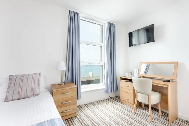 غرفة مفردة بإطلالة على البحر، The Manhattan Hotel 4/10