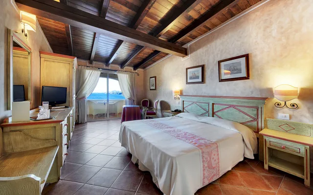 غرفة بإطلالة على البحر بشرفة مفردة بسرير مزدوج، Colonna Resort 2/2