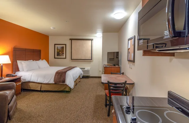 room, 2 queen beds, accessible, My Place Hotel-Colorado Springs Co 5/10