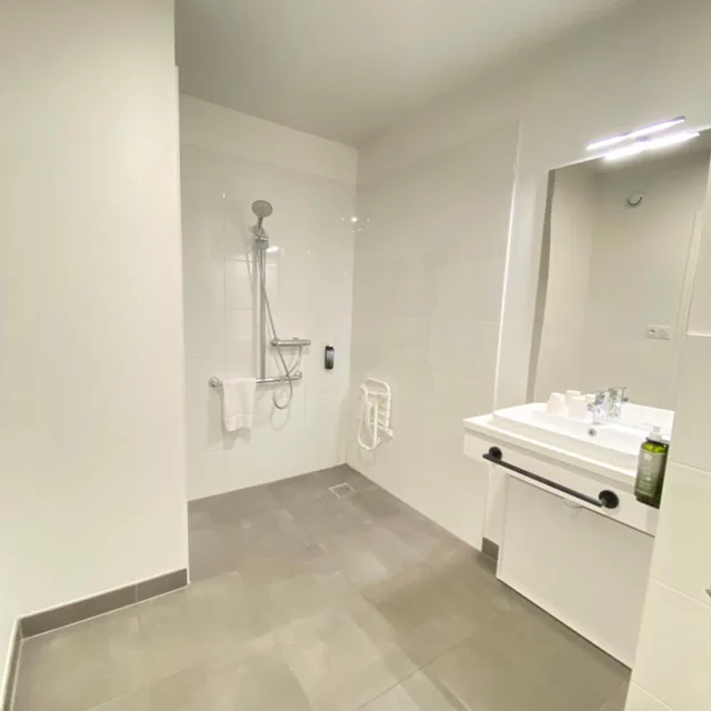 استوديو تنفيذي بشرفة، All Suites Appart Hotel Palaiseau - Massy TGV 8/8