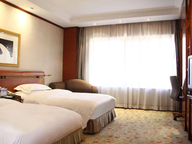 Premier, Twin Beds, Garden and City View، Swissotel Beijing Hong Kong Macau Center 3/3