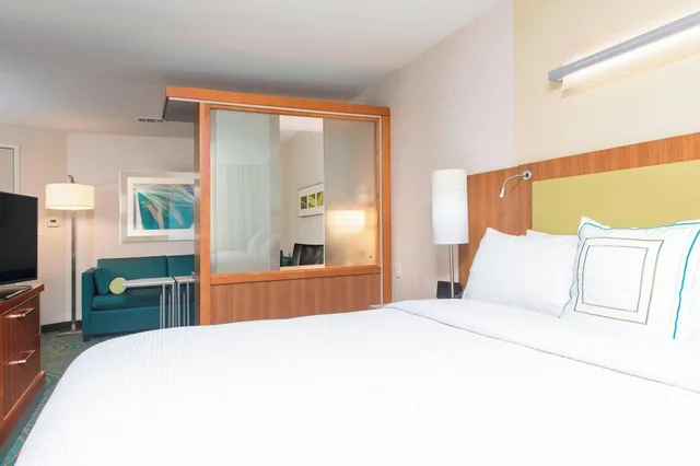 جناح لذوي الإعاقة، Springhill Suites Houston Sugar Land 2/4