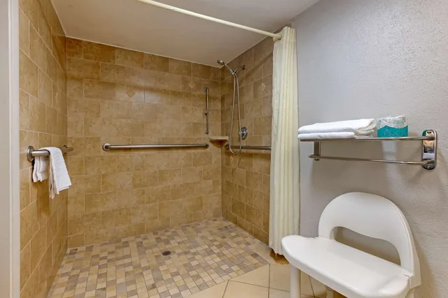 غرفة بسرير كينج لذوي الإعاقة، Best Western Inn of Palatka 9/9