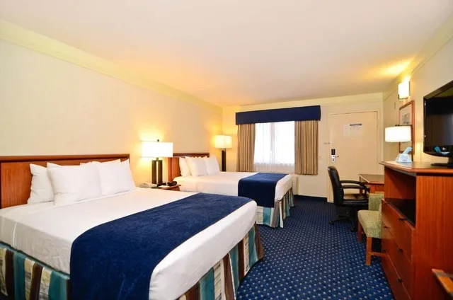 غرفة قياسية بسريرين كوين، Best Western San Diego Pacific Beach/Mission Bay 1/7