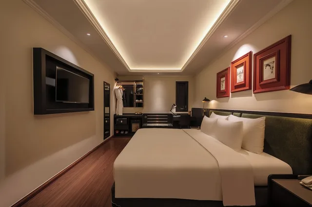 Deluxe, King Bed, No Window، Champton Hanoi Hotel 2/5
