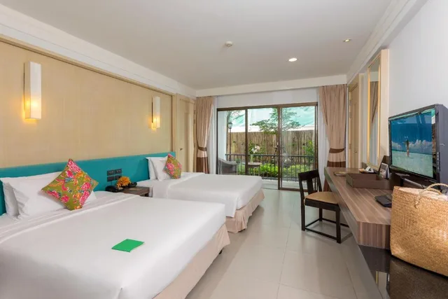 غرفة سوبيريور بسرير مزدوج بإطلالة على المدينة، Sawaddi Patong Resort & Spa 1/4
