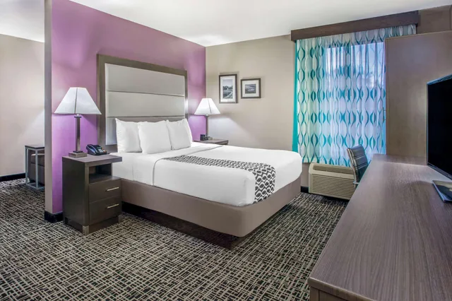 غرفة بسريرين مزدوجين، La Quinta Inn by Wyndham Radford 2/3