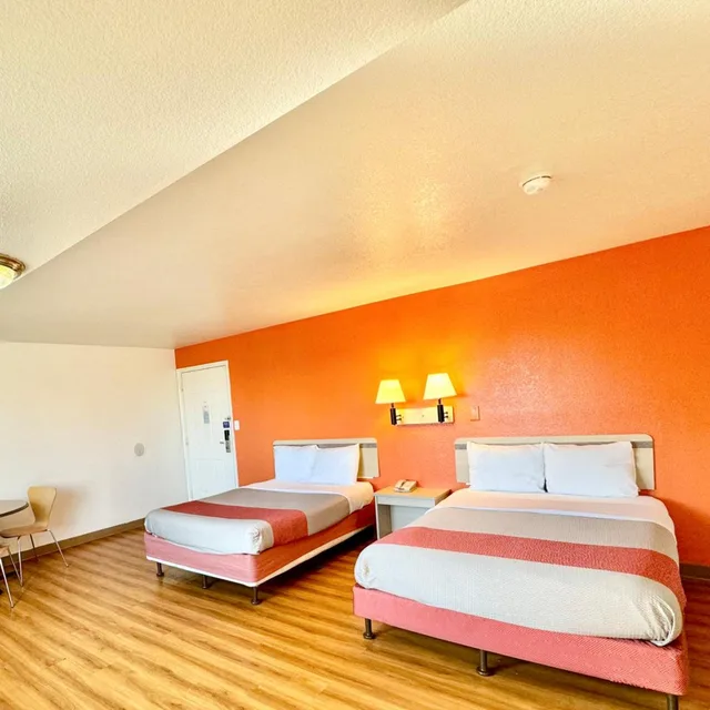 غرفة رباعية، Motel6 Bellflower, CA - Los Angeles 9/10
