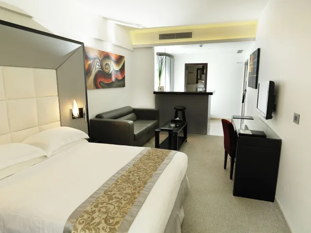 جناح جونيور بسرير كينج، Wh Hotel 3/6